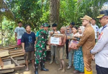 Kodim 0420/Sarko Terus Salurkan Bantuan Terdampak Banjir
