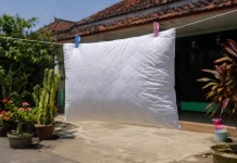 Sering “Salah Bantal”? ternyata Bisa Dipengaruhi Bantal yang Jarang Dijemur
