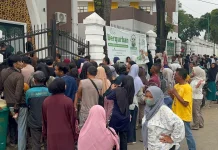 Idul Adha 1447 H, Kejati Jambi Bagikan Daging 14 Sapi Kurban pada Masyarakat