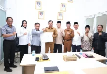 Kanwil Kemenkum Jambi Serahkan Sertifikat Indikasi Geografis Beras Payo Kerinci