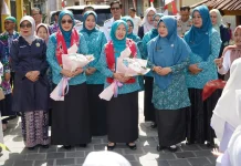 Hesti Haris Tinjau 10 Program Pokok PKK di Desa Pondok Agung