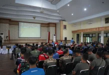 Kebersamaan  TNI dan Masyarakat dengan Nobar Piala Dunia 2026