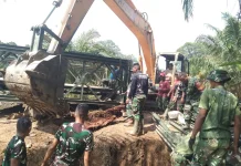 Kodim 0415/Jambi, Membantu Pemerintah Daerah Mengatasi Kesulitan Masyarakat