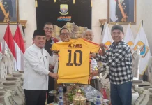 Buka Resmi Turnamen Urawa Cup VI di Stadion Swarna Bhumi, Gubernur Siap Berlaga