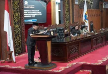 Gubernur Jawab Pandangan Umum Fraksi DPRD: Komitmen Perkuat Tata Kelola d
