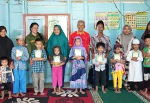 PT BSU Salurkan Beasiswa dan Perlengkapan Sekolah bagi Anak Desa Bungku