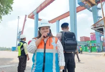 Pelindo Gelar Simulasi Penggunaan APAR dan Ancaman Bom di Terminal Peti Kemas