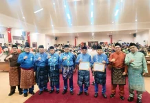 BPJS Ketenagakerjaan Serahkan Santunan dan Beasiswa pada HUT ke-61 Tanjab Barat