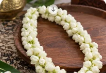 Makna Rangkaian Kalung Melati di Suatu Acara Besar