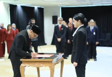Siapkan Pengaturan Bursa Mineral dan Komoditas Strategis, OJK Lantik Deputi Baru
