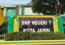 SMPN 7 Kota Jambi Terapkan Pembelajaran Jarak Jauh di tengah Kondisi Asap