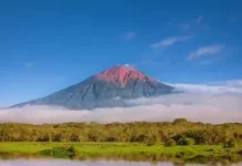Gunung Kerinci Jambi Berada di Status Waspada