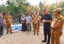 Wabup Muaro Jambi Tinjau Korban Kebakaran di Sungai Duren