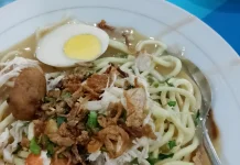 Resep Mie Celor Kuah Santan Gurih