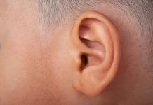 Bahaya Mendengarkan Musik Terlalu Keras dan Lama