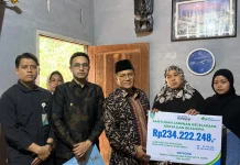 Meninggal saat Jalankan Tugas, Pekerja DLH Kota Jambi Dapat Santunan, Beasiswa Anak