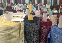 Cerdas saat Membeli Kain Langsung di Toko Tekstil
