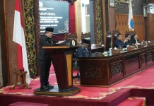 Gubernur Hadiri Rapat Paripurna DPRD Penyampaian Laporan Banggar