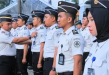 Kakanwil Ditjenpas Jambi Sematkan Tanda Kenaikan Pangkat 74 Pegawai