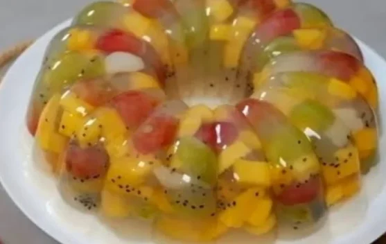 Sensasi Puding Serba Buah