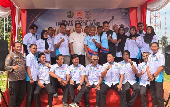 Gebrakan Perpani Kota, Lantik Pengurus Siap Ciptakan 3.000 Anak Kota Jambi Memanah