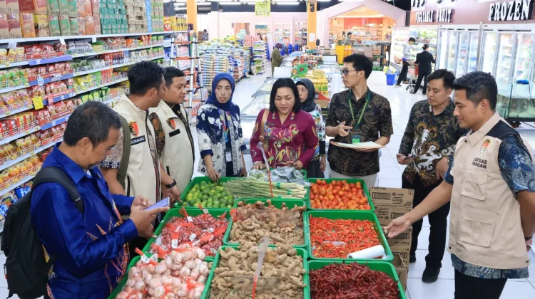 Satgas Pangan Polri Cek Harga Bapok di Jayapura