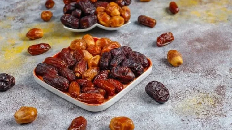 Mengenal Jenis Kurma yang Populer Dikonsumsi