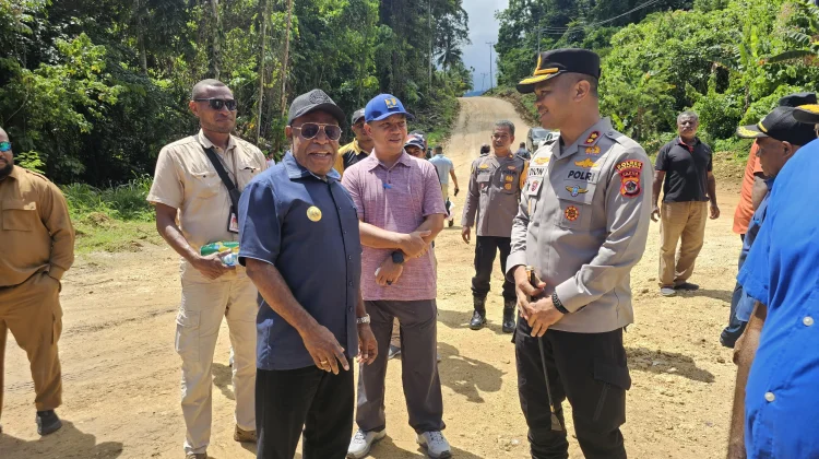 Kapolres Jayapura Dampingi Kunker Bupati ke Kemtuk