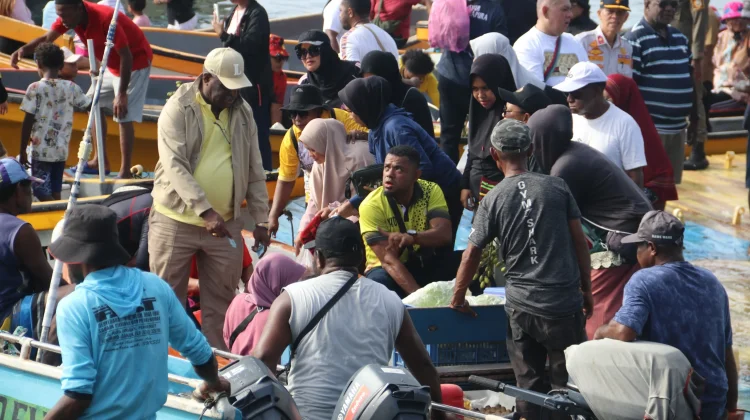 Pasar Terapung Semarakkan HUT ke-116 Jayapura