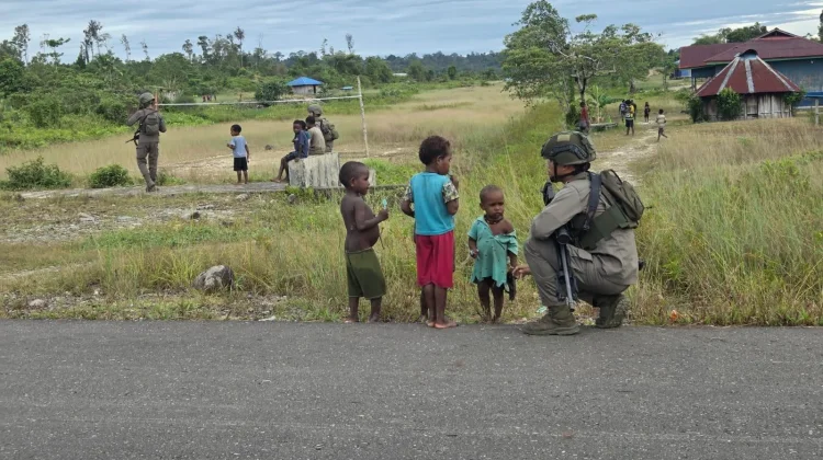 Satgas Damai Cartenz Intensifkan Patroli Humanis di Nduga