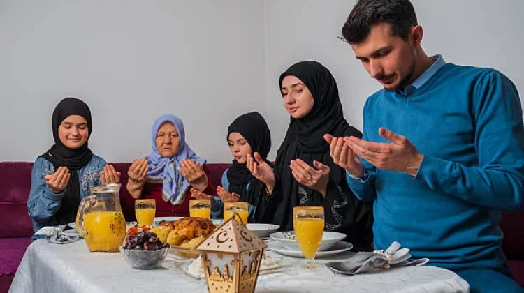 Simak Tradisi Berbuka Puasa di Berbagai Negara