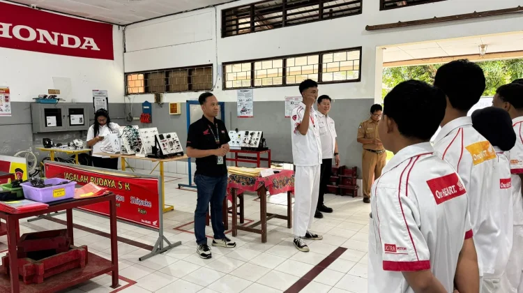 Astra Motor Kembali Dampingi UKK di SMK Negeri Jayapura