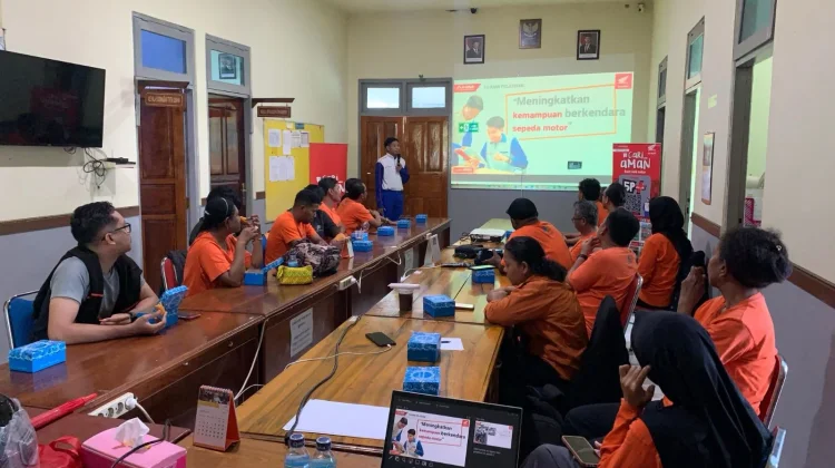 Astra Motor Papua Gelar Edukasi Safety Riding di BPS Keerom
