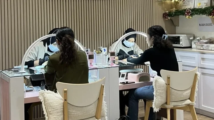 Membersihkan Kuku Jadi Bagian Penting Perawatan Tangan