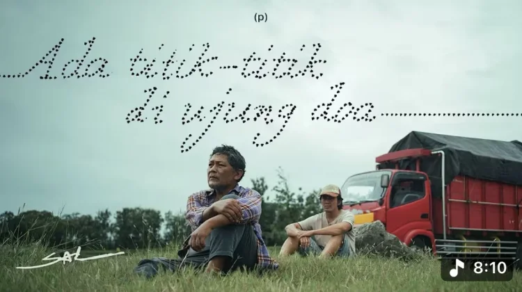 Sal Priadi Rilis MV 'Ada Titik-Titik di Ujung Doa' Masuk Trending Musik Indonesia