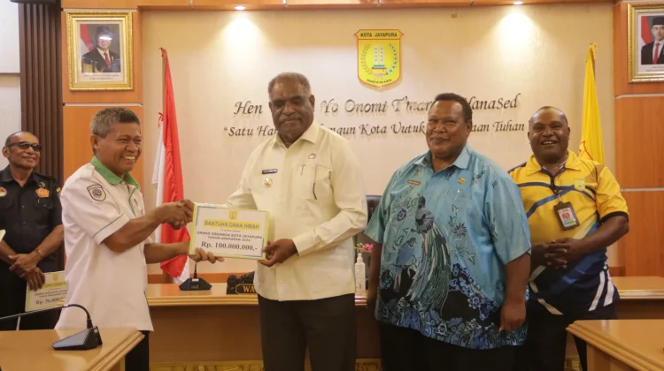 Tujuh Belas Ormas di Kota Jayapura Terima Dana Hibah Rp1,2 Miliar Lebih
