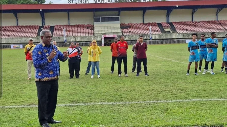 Strategi Abisai Rollo Wajibkan 14 Kampung Ikut Turnamen Sepakbola