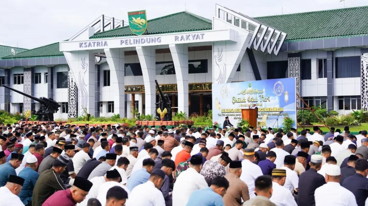 Kodam XVII/Cenderawasih Menggelar Sholat Idul Fitri Bersama Prajurit dan Warga