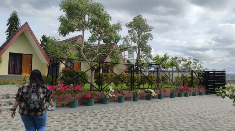 Cafe & Resto Villa Efata Jadi Destinasi Favorit Libur Lebaran di Sentani Jayapura