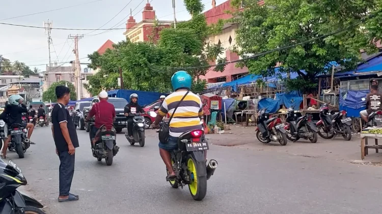 Aktivitas Pasar Hamadi  Ramai  Kembali H+3 Idul Fitri