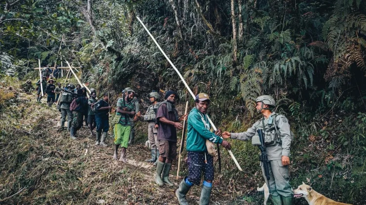Satgas Damai Cartenz Pastikan Keamanan Kiwirok Tetap Kondusif