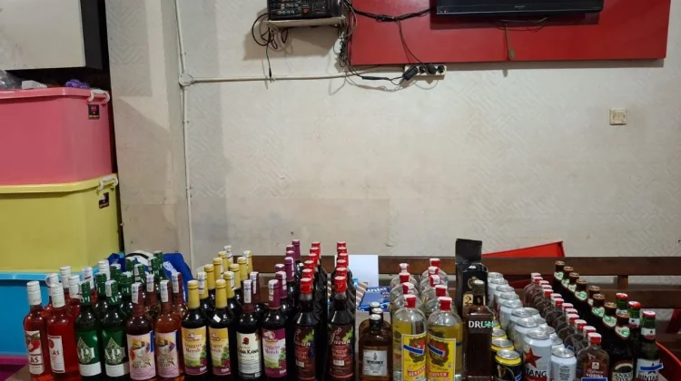 Sat Resnarkoba Polresta Tertibkan Peredaran Miras Ilegal, Amankan Ratusan Botol d