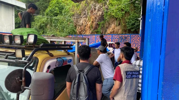 Satgas Pangan Polresta Jayapura Kota Distribusikan Beras SPHP