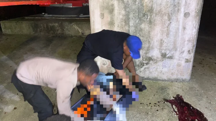 Sat Polairud Evakuasi Korban Jatuh di Jembatan Merah