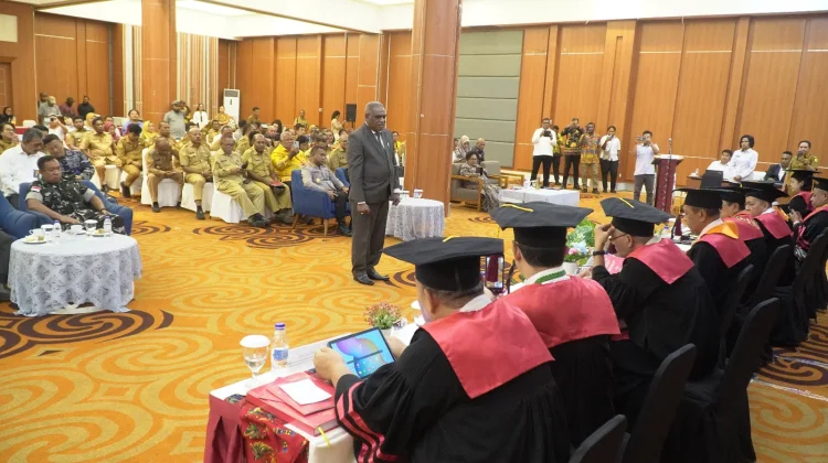 Raih Gelar Doktor, Abisai Rollo Soroti Pentingnya Kepemimpinan Transformatif
