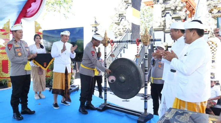 Kapolda Resmikan Pura Wira Surya Loka Mapolda Papua
