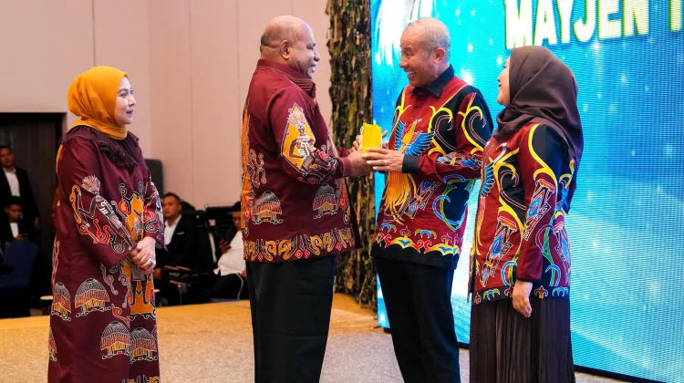 Pangdam XVII/Cenderawasih Berganti, Gubernur Apresiasi Kinerja Mayjen Amrin
