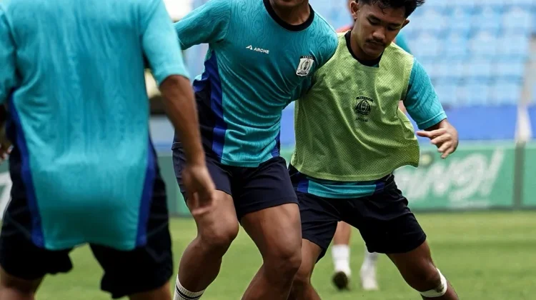 Persiba Terpuruk di Papan Bawah, Leonard Sebut Tekanan Sebuah Kehormatan