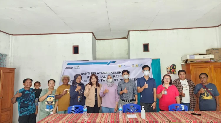 PLN Indonesia Power Gelar Pengobatan Gratis, Warga Holtekamp Antusias