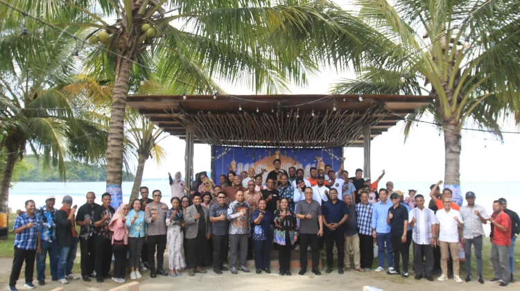 Jurnalis Papua Kampanye Tanpa Plastik di Halal Bihalal 2026